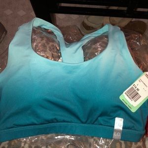 Forever 21 sports bra brand new with tags